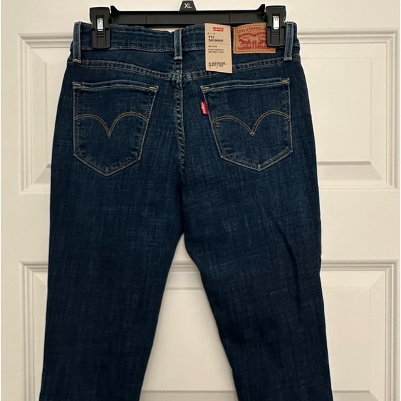 NWT Levi’s 712 Skinny Jeans - Picture 3 of 4